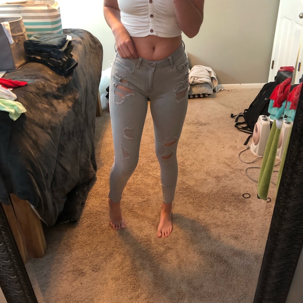 American eagle ripped jeans